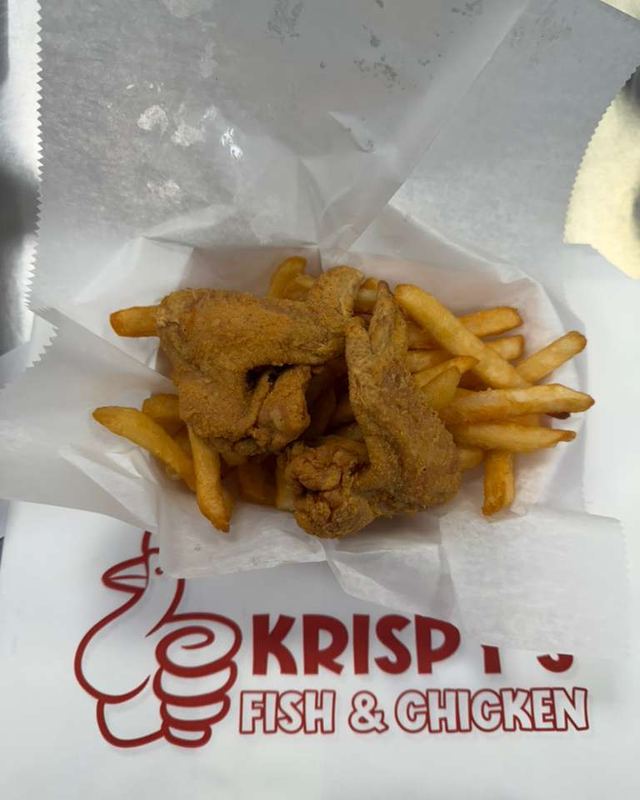 Fried wings and fries