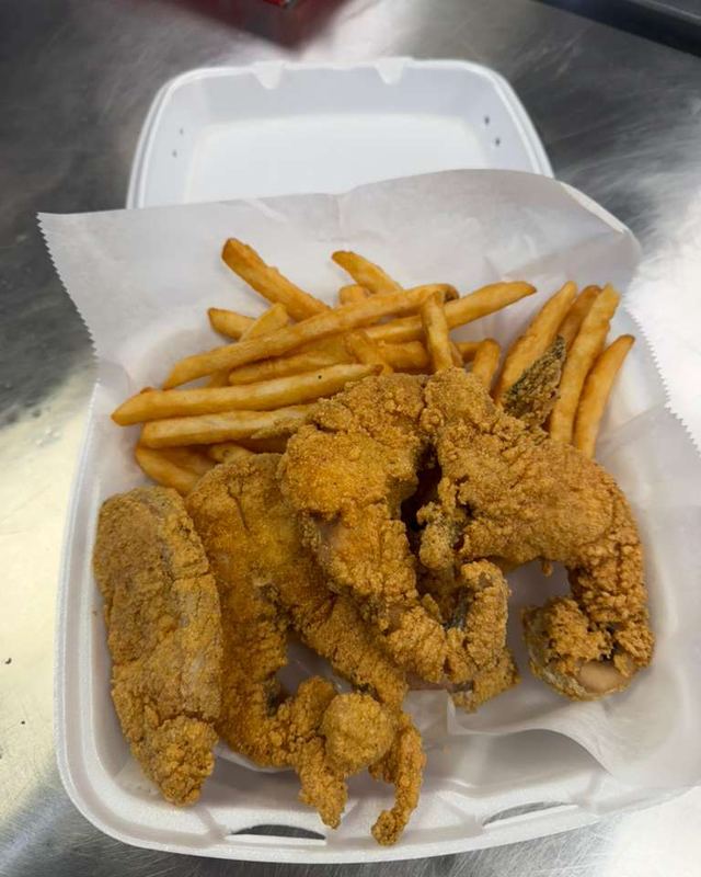 Fried fish and shrimp with fries